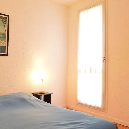 2 Pieces Avec Terrasse Et Parking, A 150m De La Mer, - Fr-1-225-698 Apartment *